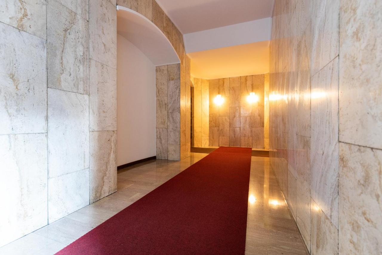 Duomo Apartament Milão Exterior foto